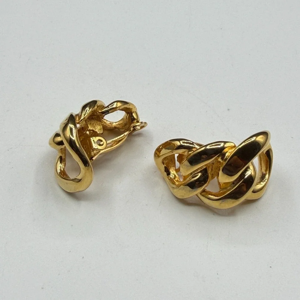 Gold Tone Chunky Interlocking Chain Link Clip On Earrings Statement Jewelry